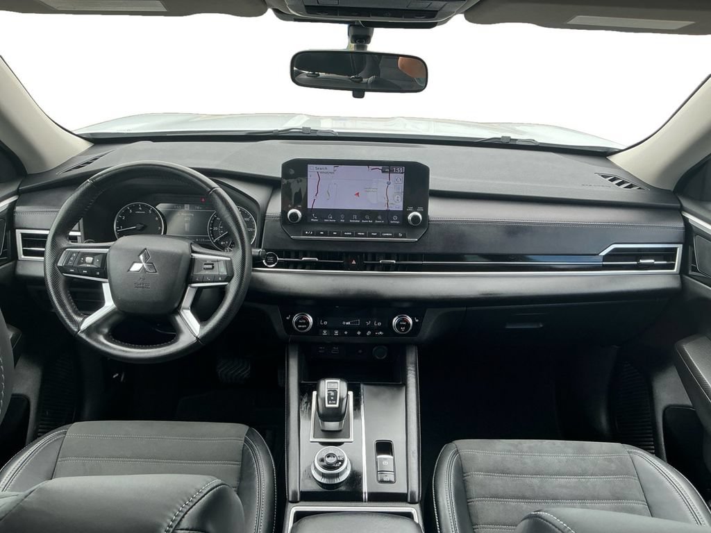 Used 2023 Mitsubishi Outlander SE FWD image 17