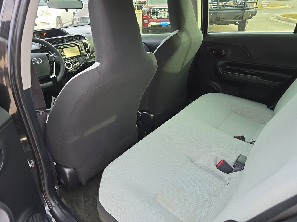 Used 2018 Toyota Prius C One image 15