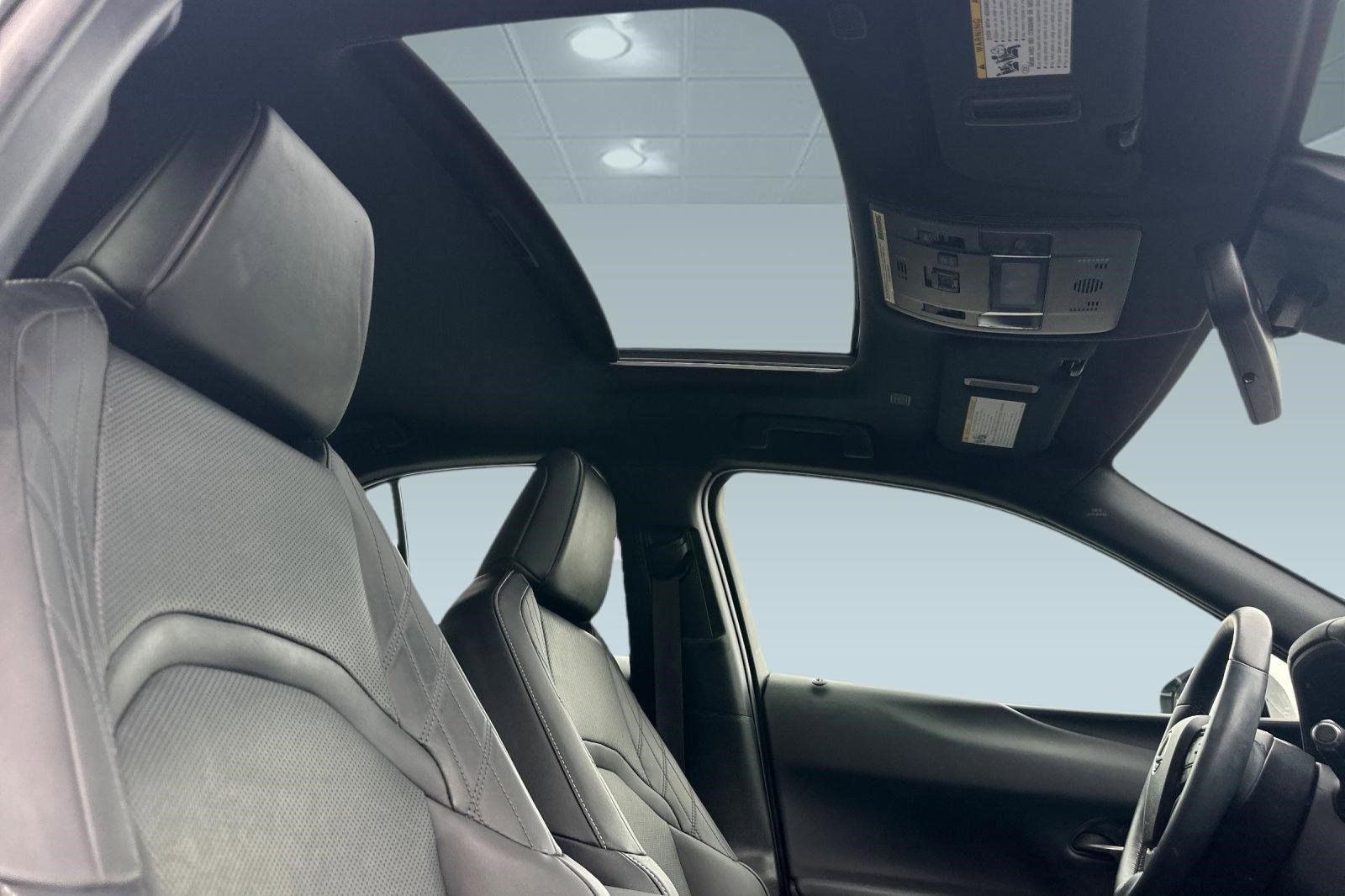 Certified 2024 Lexus UX 250h F Sport FWD image 30