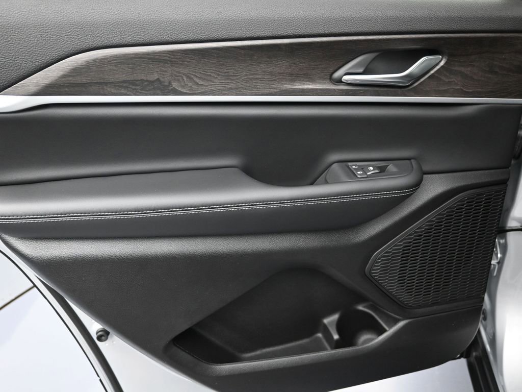 New 2026 Jeep Grand Cherokee L 4WD image 22