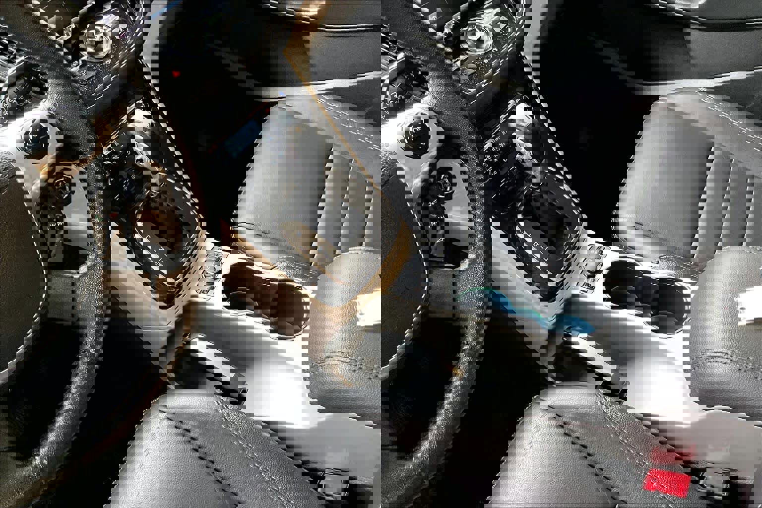 Used 2015 Ford C-MAX Energi SEL w/ Equipment Group 303A image 16