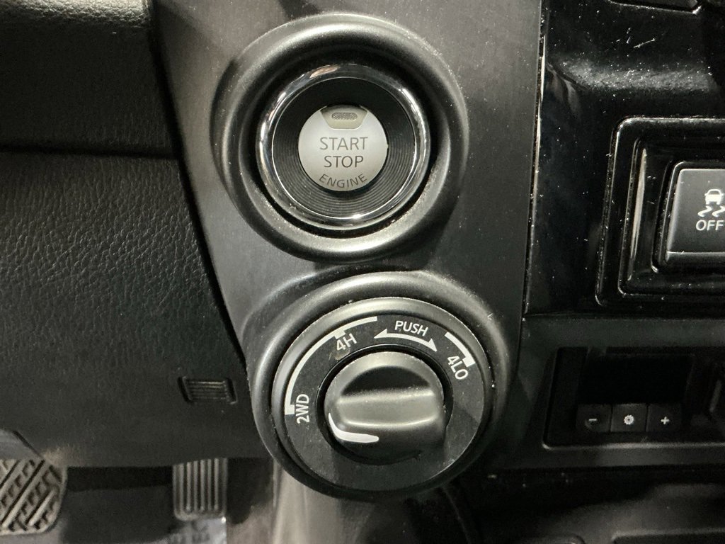 Used 2023 Nissan Titan SV w/ SV Convenience Package image 6