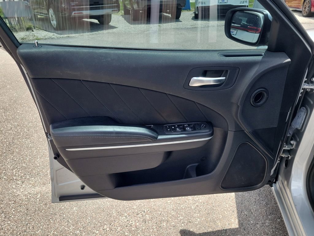 Used 2022 Dodge Charger SXT RWD image 19