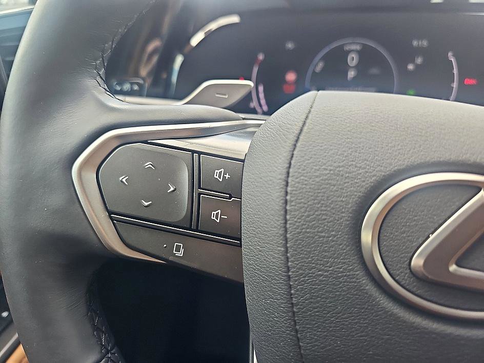 Used 2022 Lexus NX 350h NX 350h Premium image 22