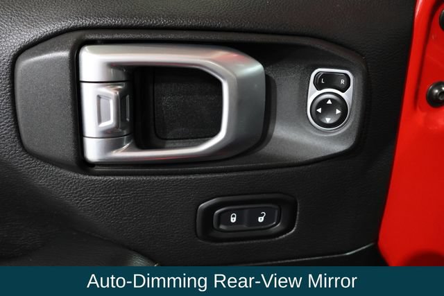 Used 2020 Jeep Wrangler Unlimited Sahara w/ Uconnect 4C Nav & Sound Group AWD/4WD image 15