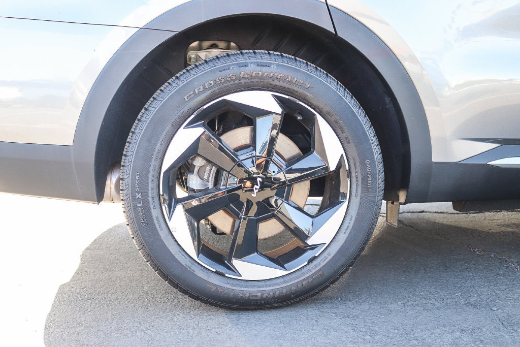 Used 2025 Kia Sorento EX AWD/4WD image 11