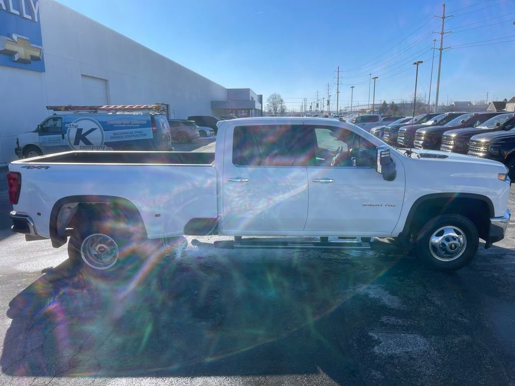 Used 2020 Chevrolet Silverado 3500 LTZ w/ LTZ Convenience Package AWD/4WD image 8