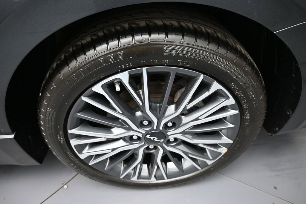 Certified 2024 Kia Forte GT-Line w/ GT-Line Premium Package FWD image 15