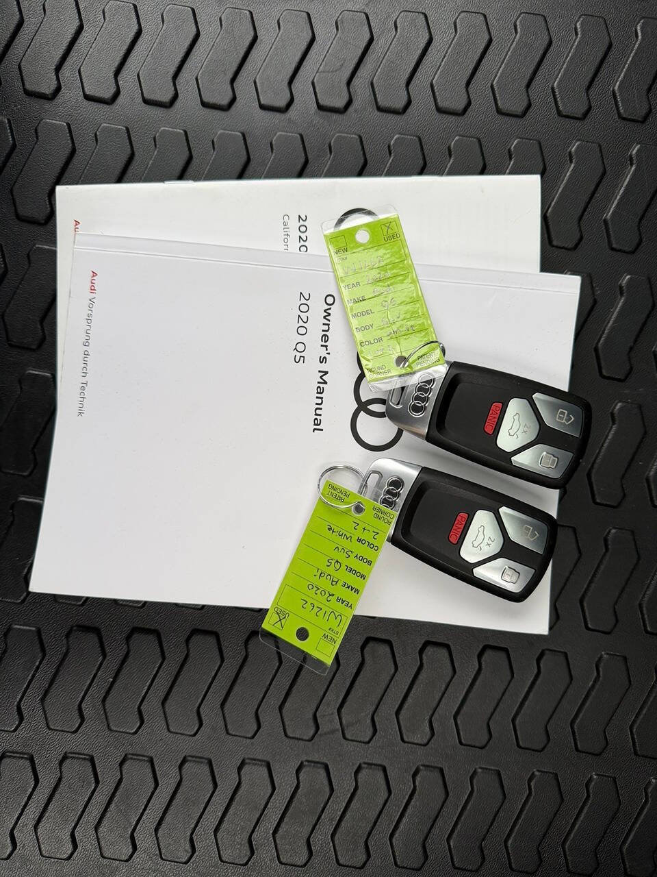 Used 2020 Audi Q5 2.0T Premium w/ Titanium Sport Package image 31