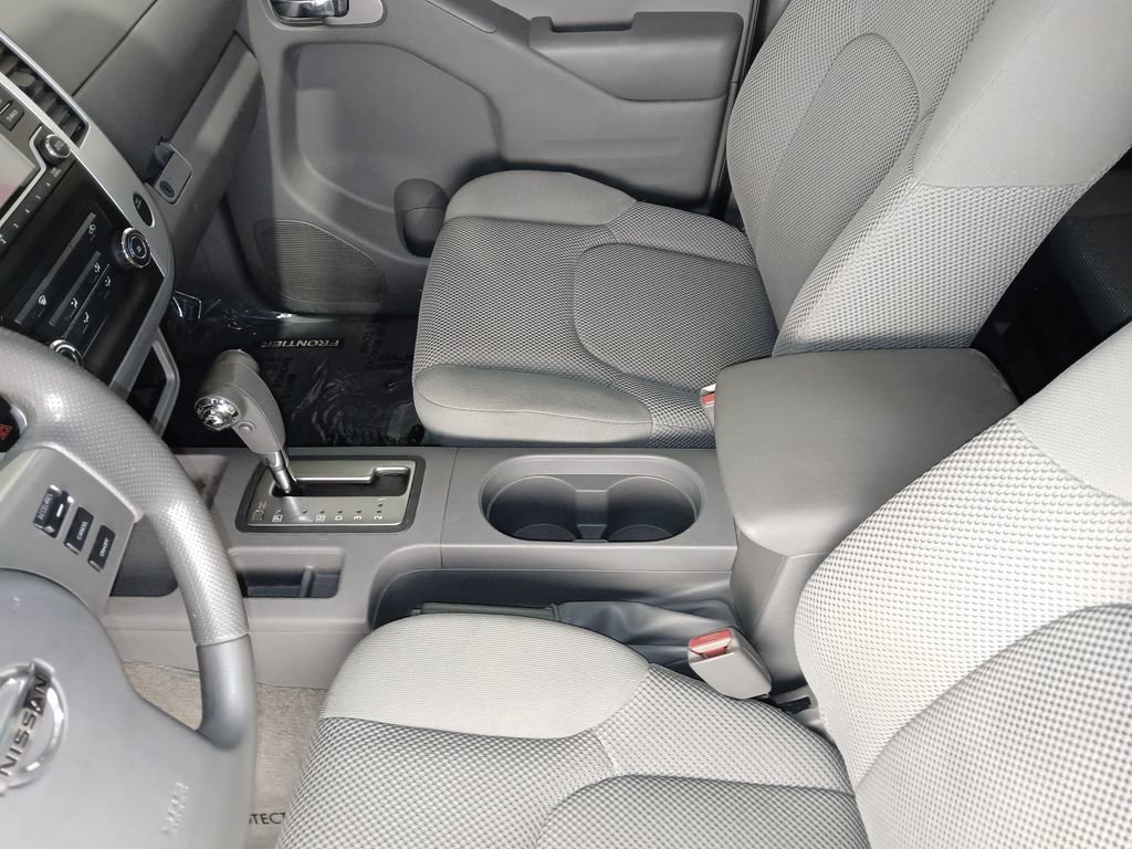 Used 2016 Nissan Frontier SV image 15