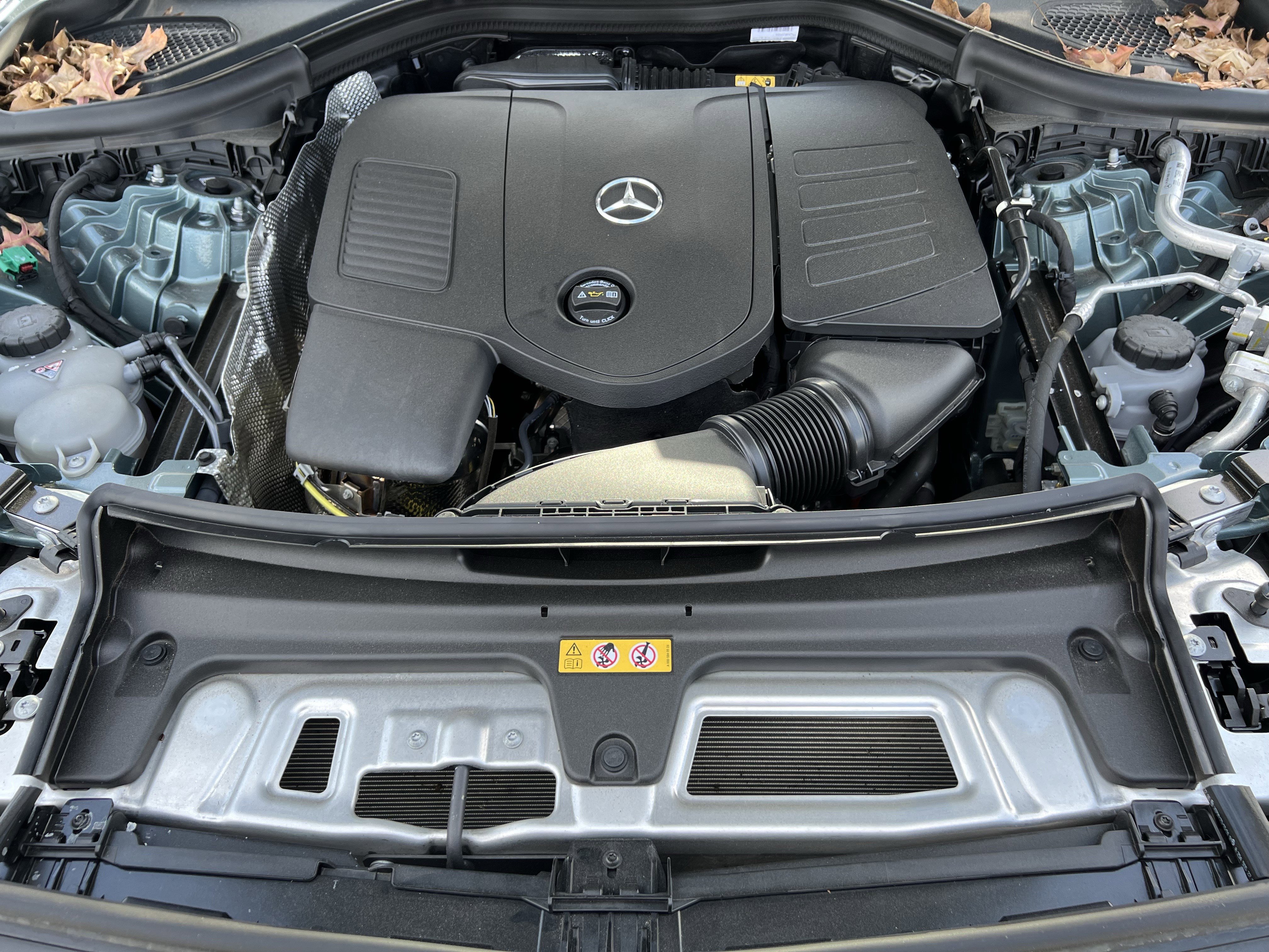 Used 2025 Mercedes-Benz GLC 350e 4MATIC image 36