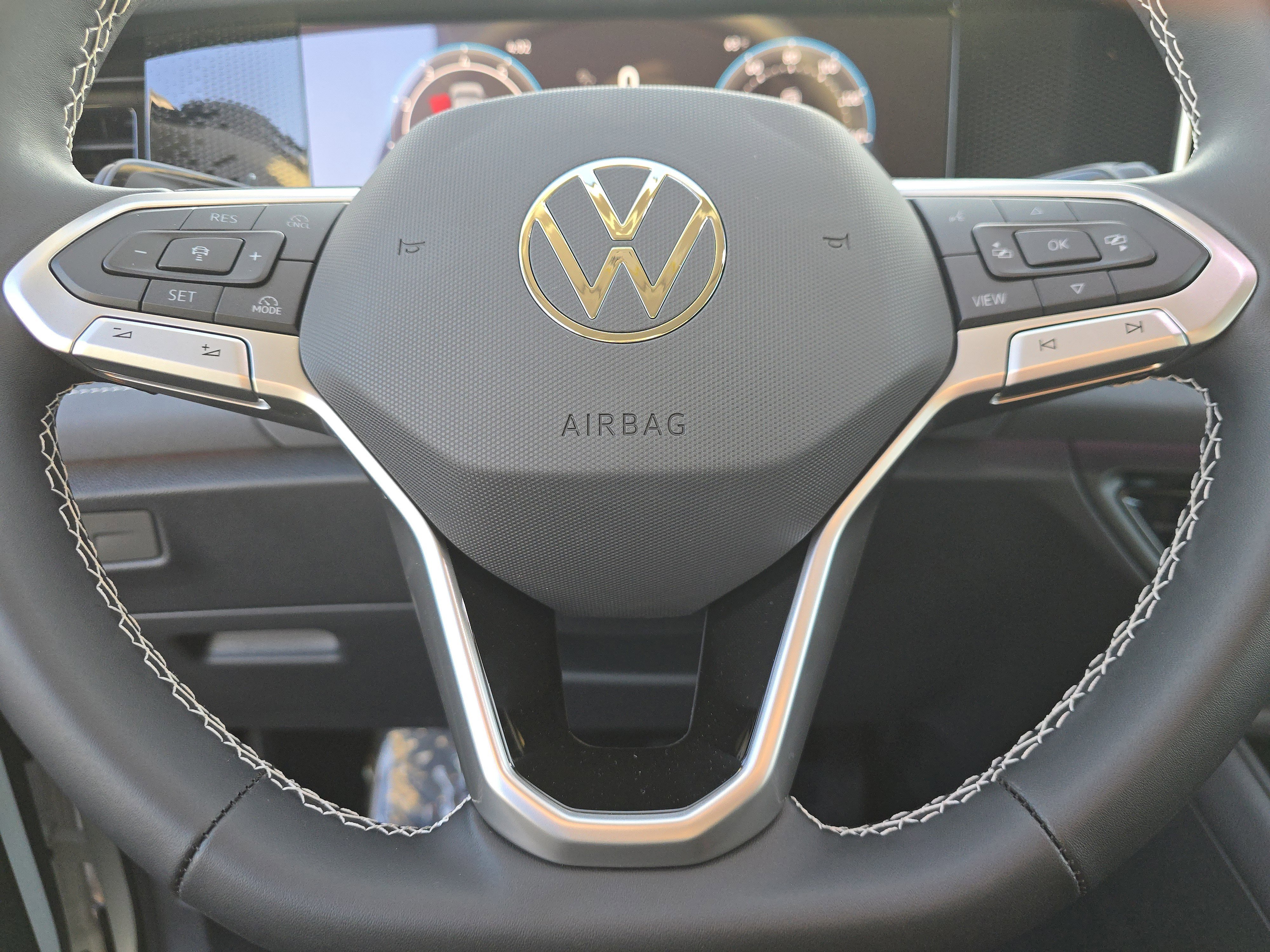 New 2026 Volkswagen Tiguan SE image 19