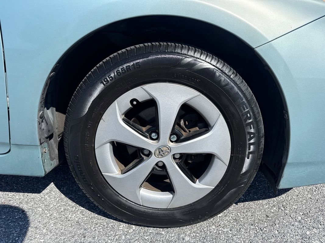 Used 2013 Toyota Prius Three w/ Solar Roof Pkg FWD image 29
