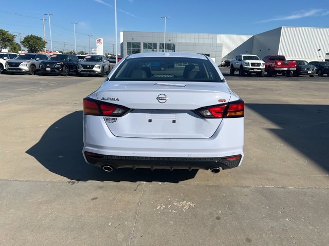 New 2025 Nissan Altima 2.5 SR image 4