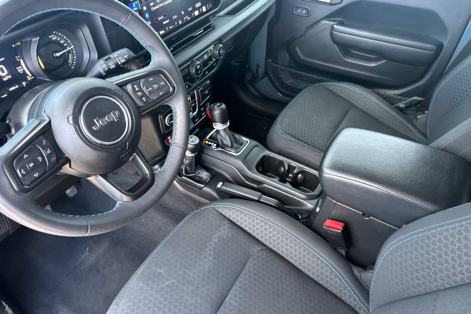 Used 2024 Jeep Wrangler Unlimited Rubicon 4xe AWD/4WD image 11