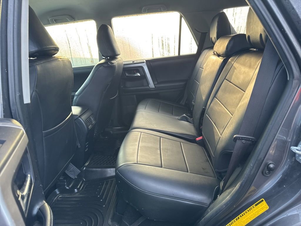 Used 2019 Toyota 4Runner SR5 AWD/4WD image 10