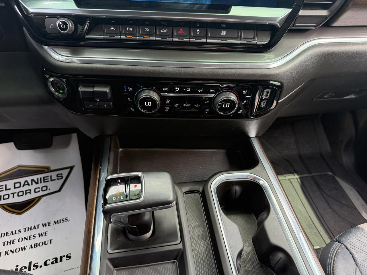 Used 2023 Chevrolet Silverado 1500 High Country w/ High Country Premium Package AWD/4WD image 24