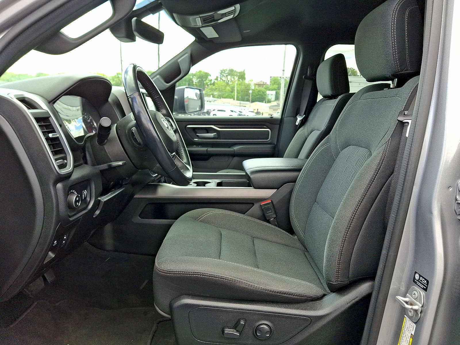 Used 2022 RAM 1500 Big Horn AWD/4WD image 11