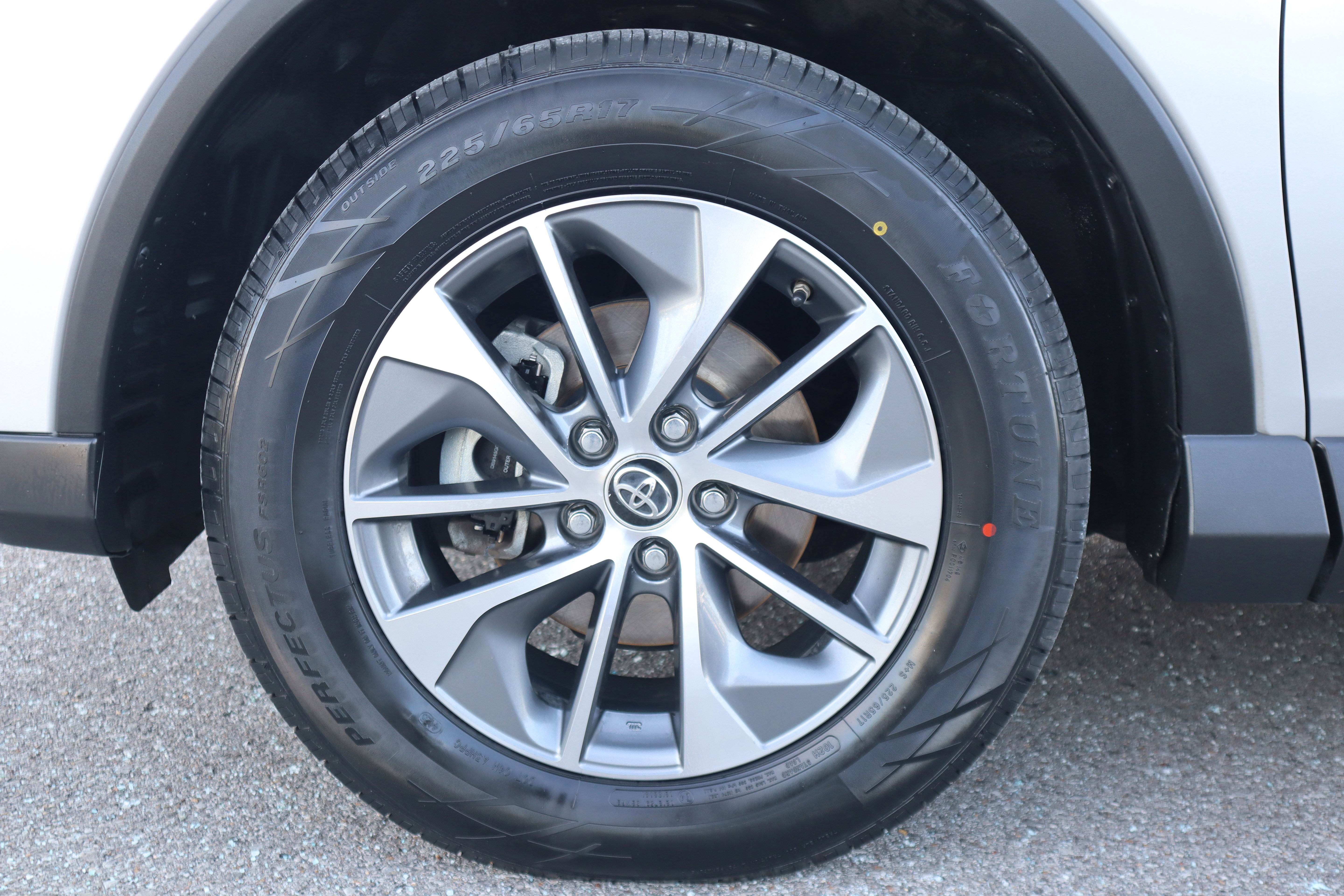 Used 2016 Toyota RAV4 XLE image 11