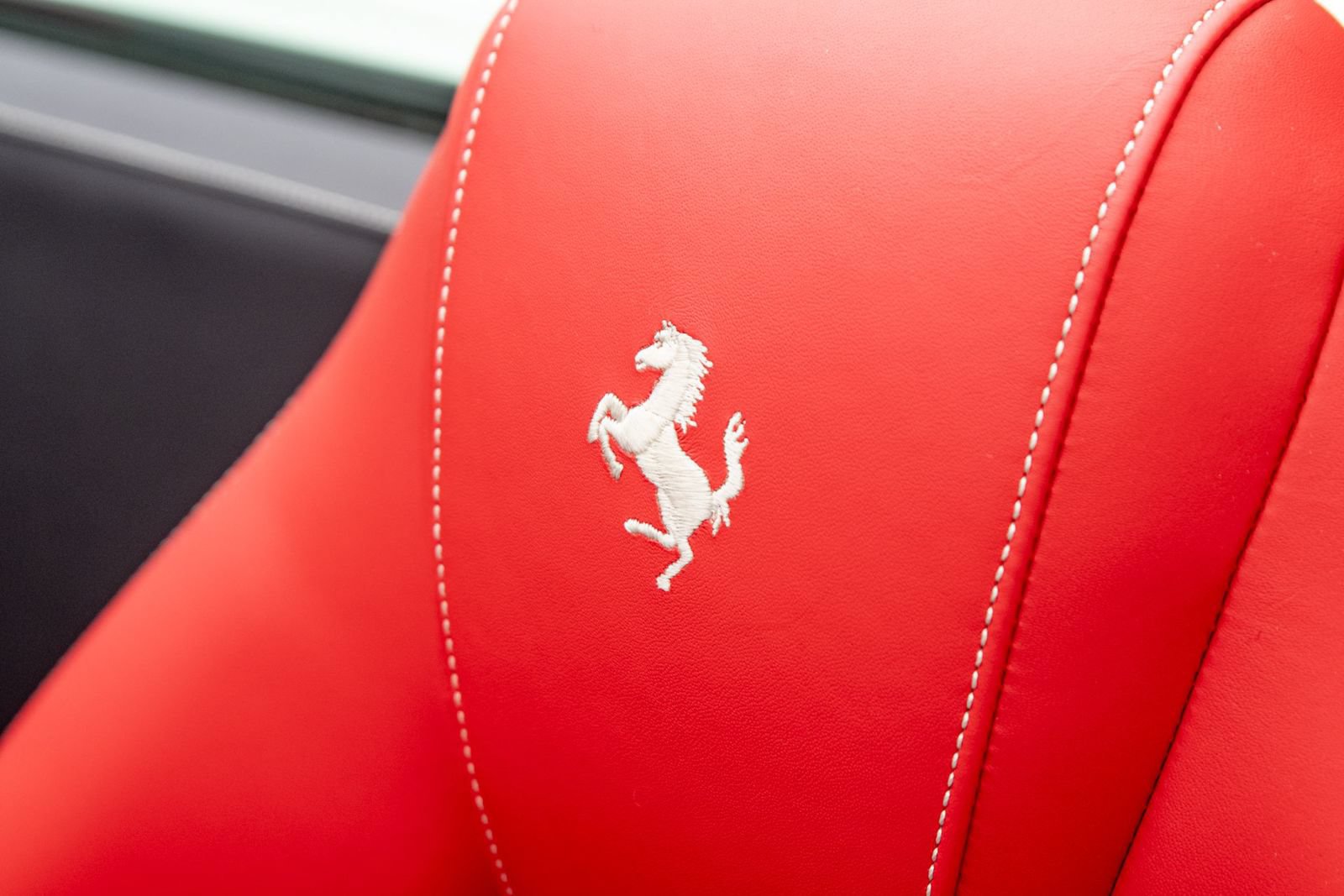 Used 2019 Ferrari 488 Spider RWD image 26