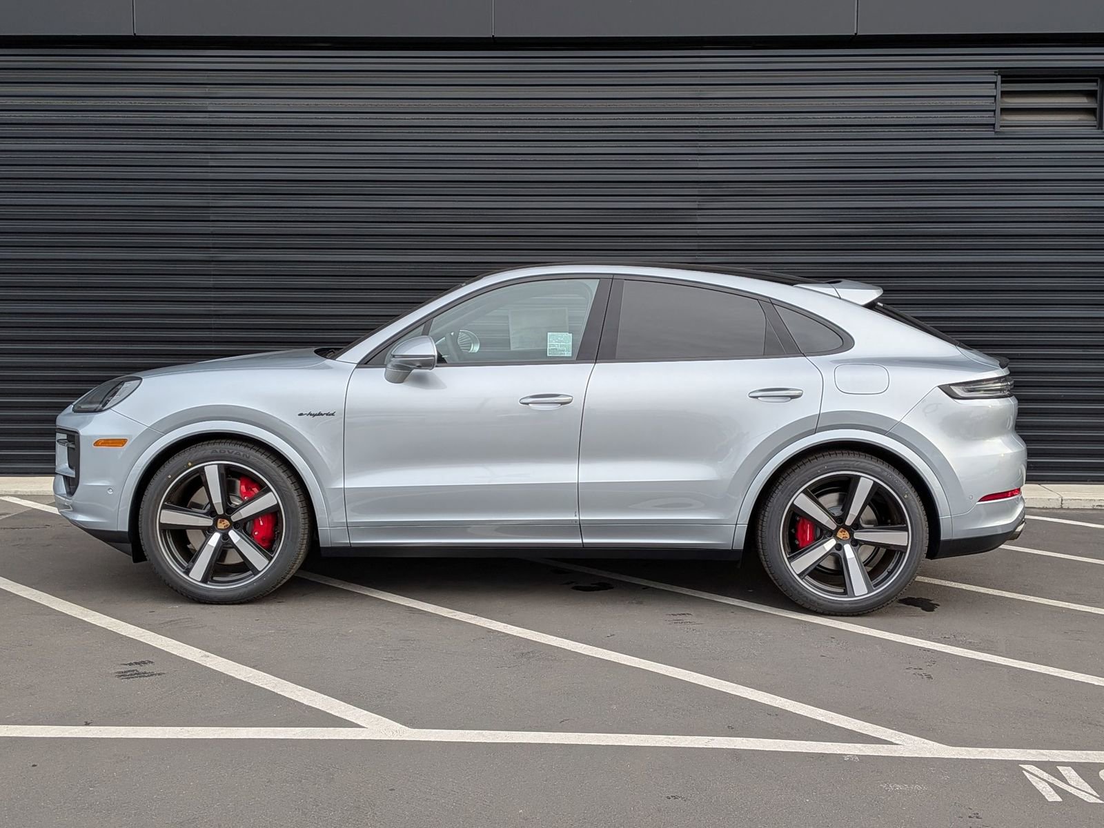 New 2026 Porsche Cayenne S image 2