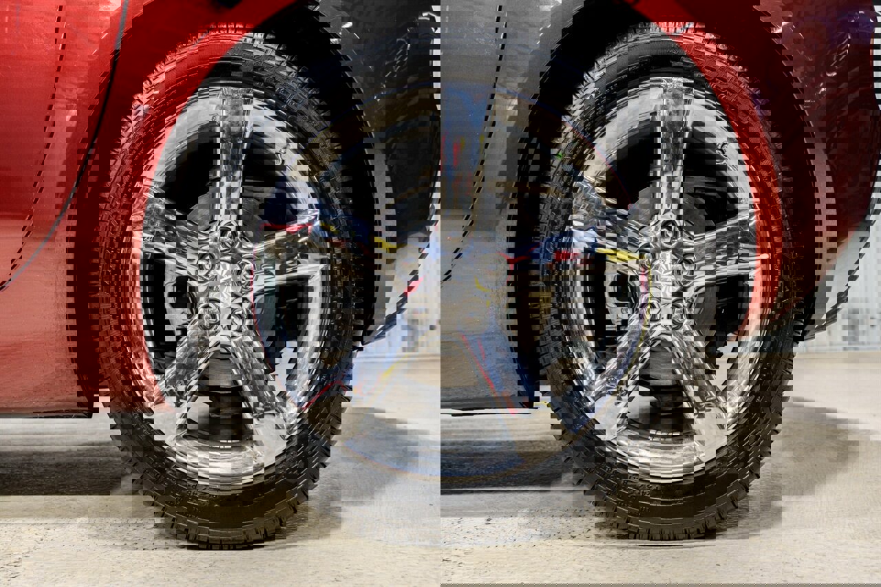 Used 2009 Pontiac Solstice Coupe w/ Premium Package image 16