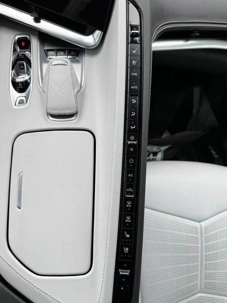 Used 2021 Chevrolet Corvette Stingray Preferred Cpe w/ Battery Protection Package RWD image 20