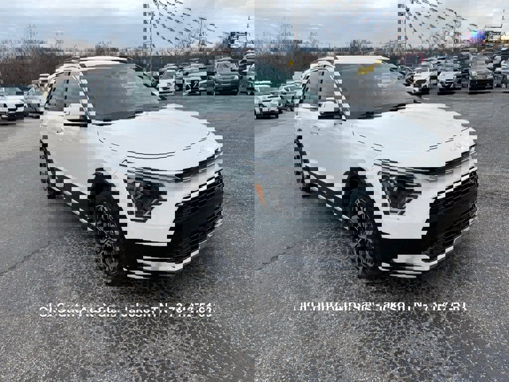 Used 2023 Kia Niro EX Touring image 5