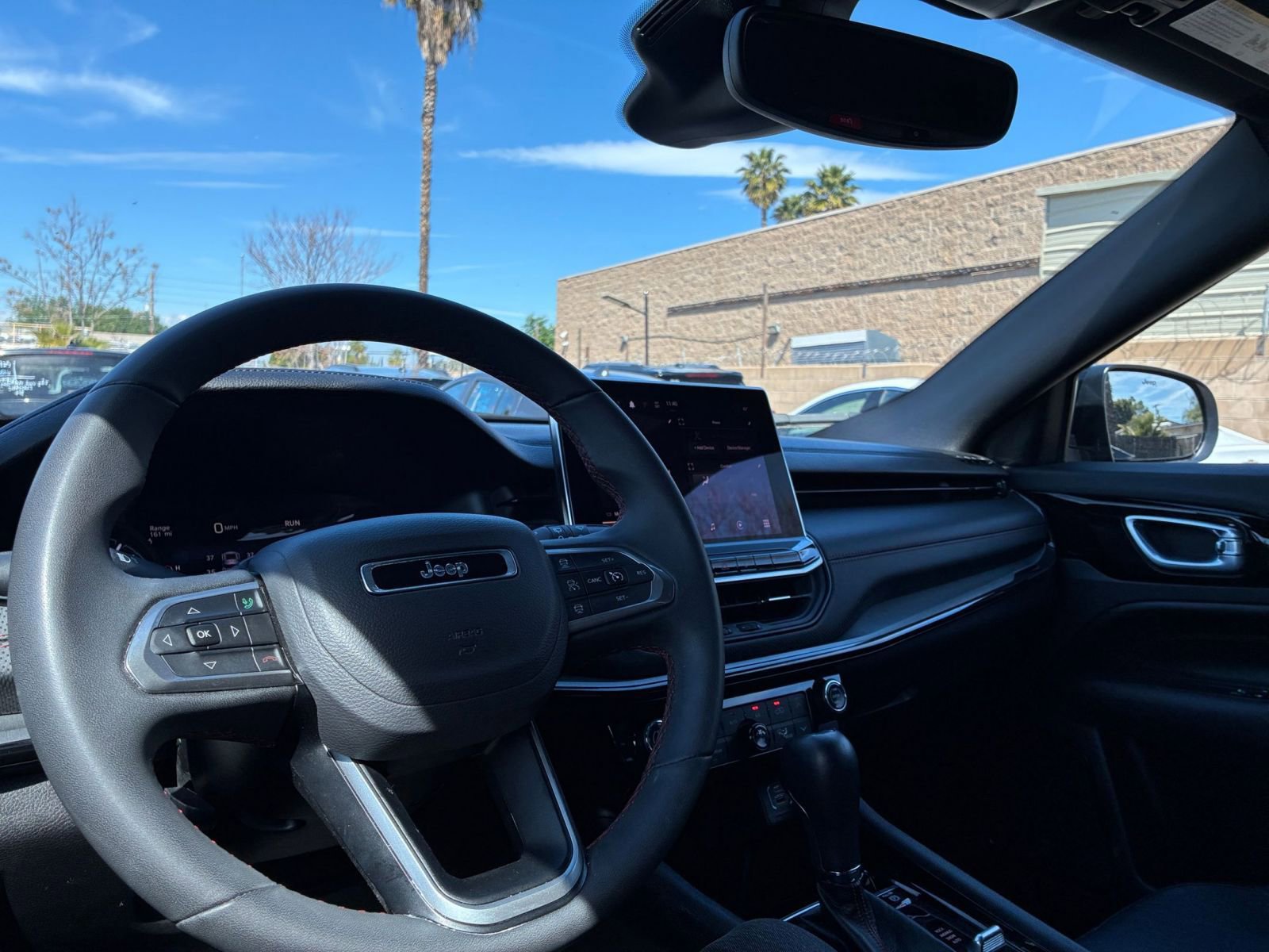 Used 2025 Jeep Compass Trailhawk AWD/4WD image 34