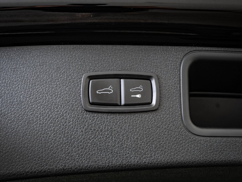 Used 2018 Porsche Macan image 19