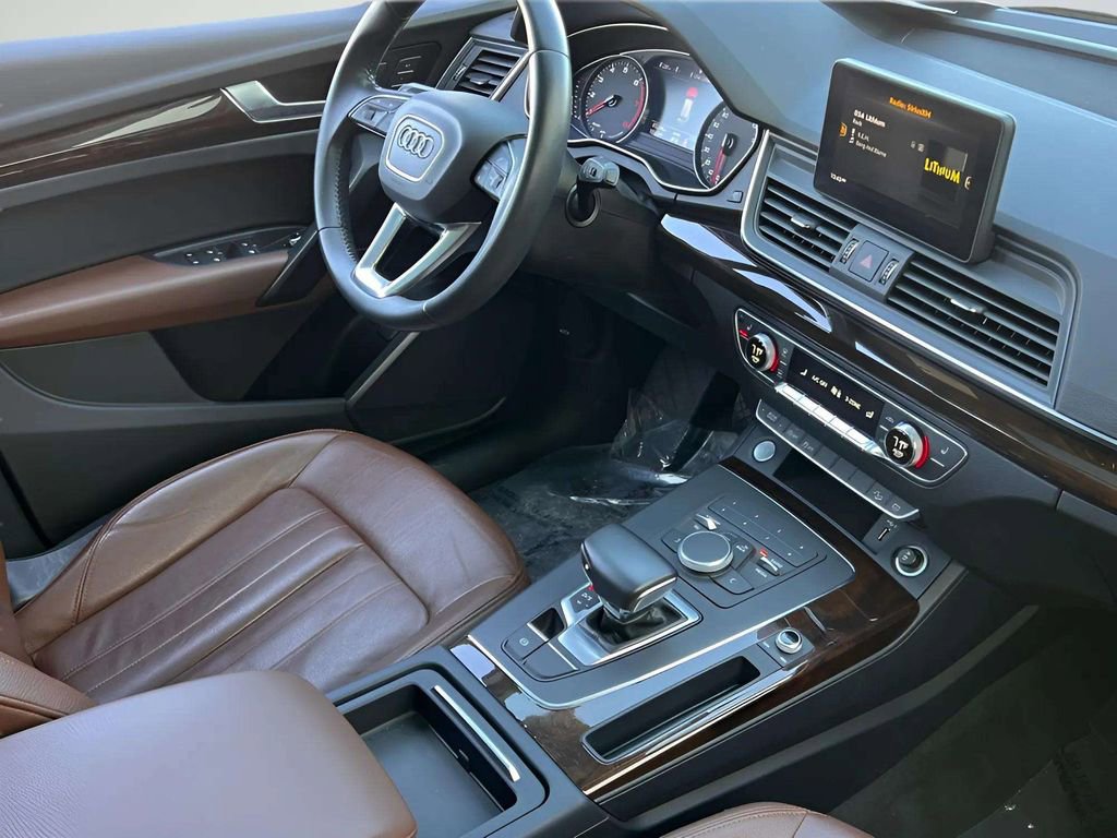 Used 2019 Audi Q5 2.0T Premium w/ Convenience Package image 8