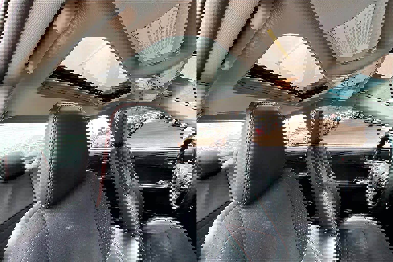 Used 2016 Toyota Camry XSE image 14