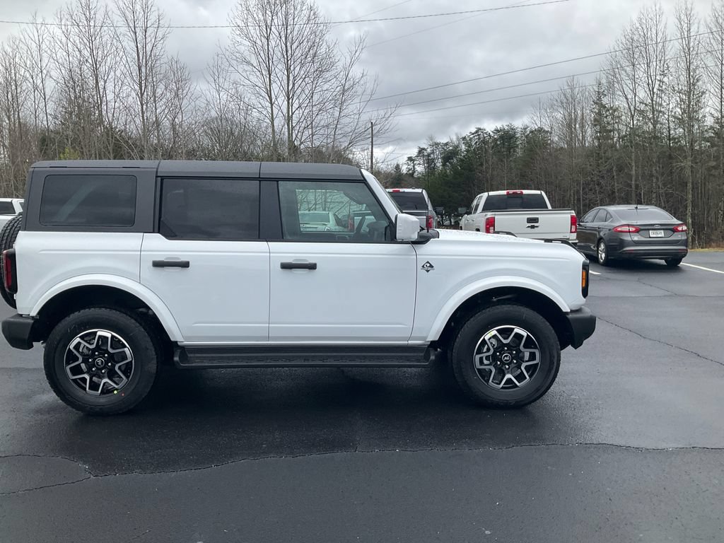 New 2026 Ford Bronco Outer Banks AWD/4WD image 4