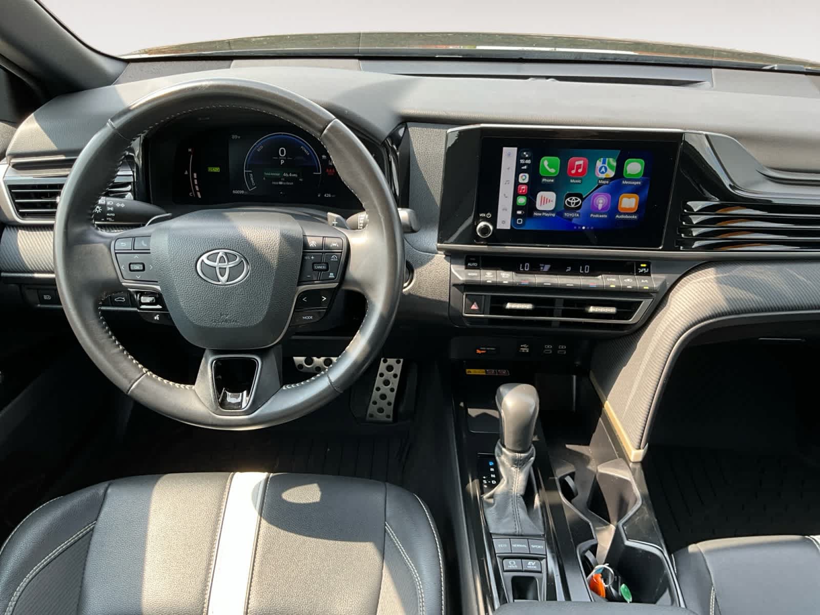 Used 2025 Toyota Camry SE FWD image 10