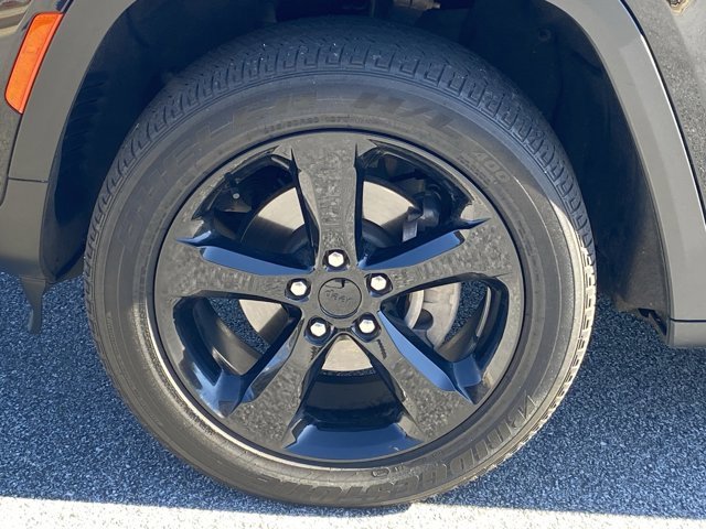 Certified 2023 Jeep Grand Cherokee Altitude image 23