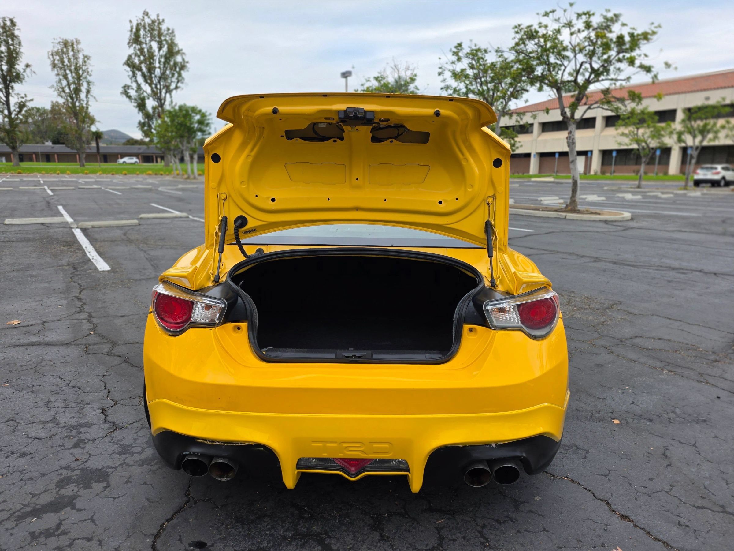 Used 2015 Scion FR-S Release Series 1.0 RWD image 9