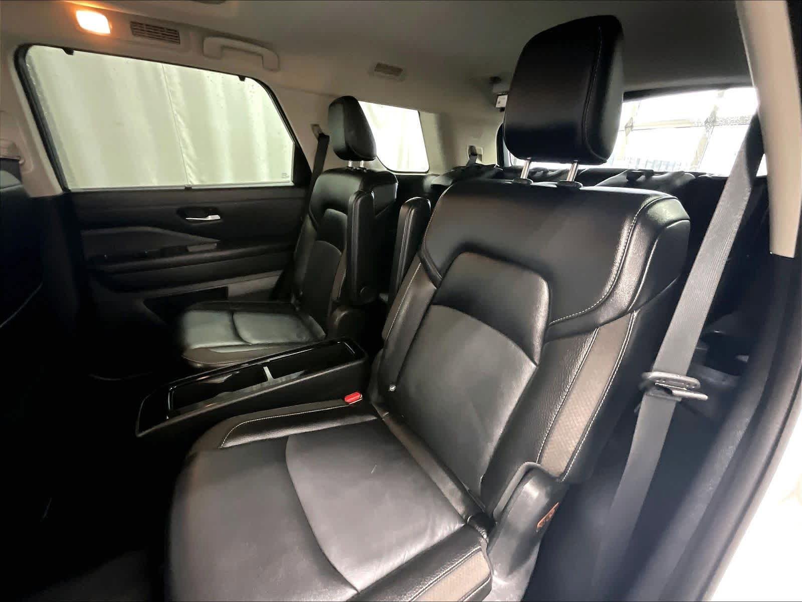 Certified 2024 Nissan Pathfinder SL w/ SL Premium Package AWD/4WD image 15