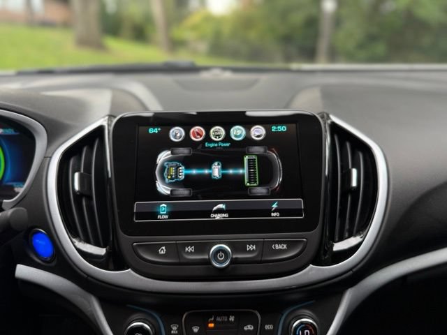 Used 2018 Chevrolet Volt LT FWD image 26