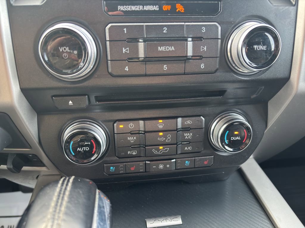 Used 2018 Ford F150 Lariat w/ Equipment Group 502A Luxury image 24