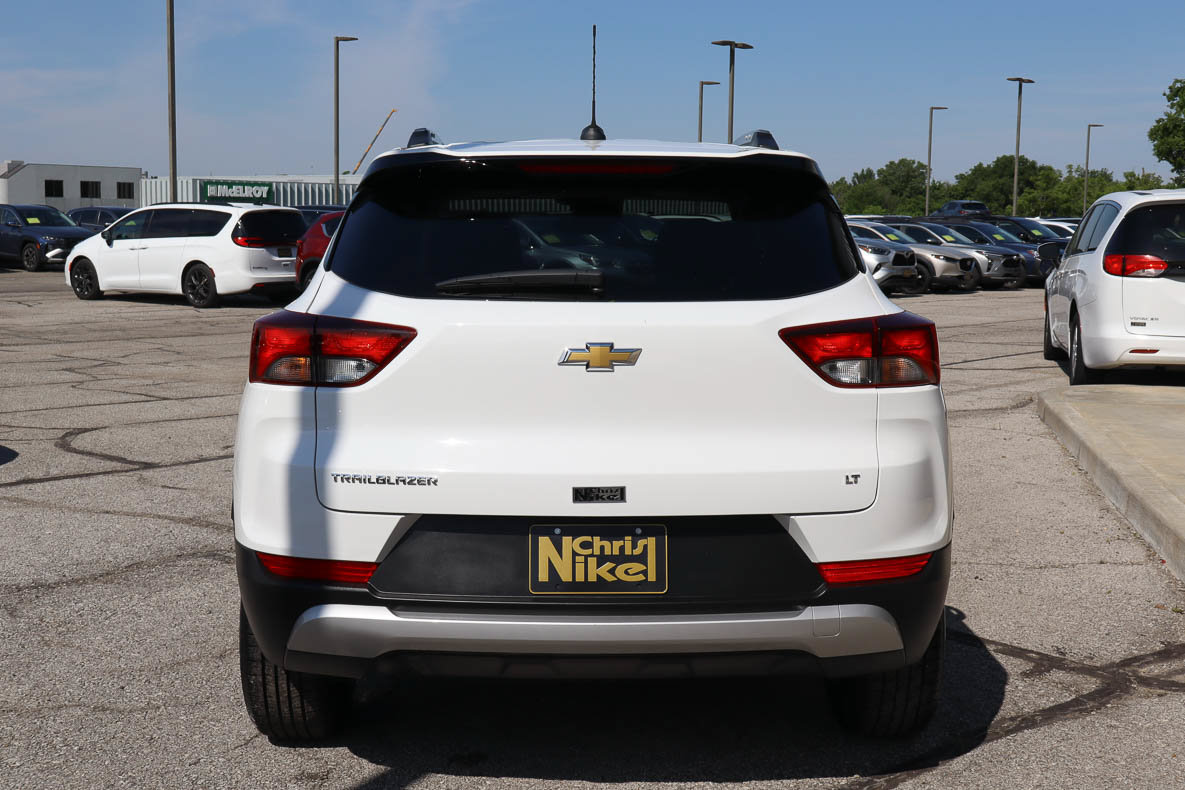 Used 2025 Chevrolet TrailBlazer LT FWD image 5