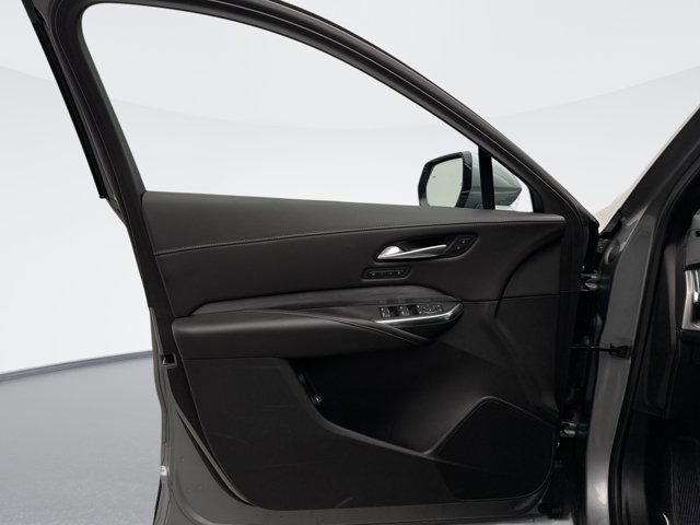 Used 2024 Cadillac XT4 Premium Luxury image 9