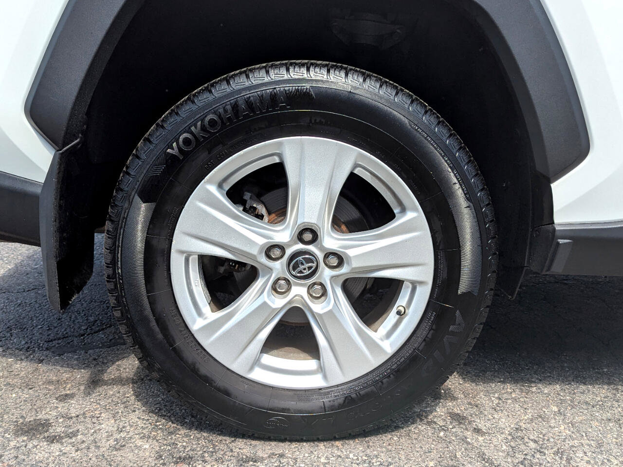 Used 2019 Toyota RAV4 XLE w/ Convenience Package image 57