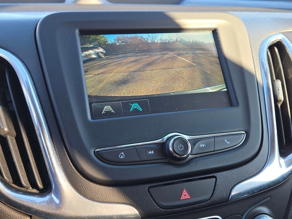 Used 2018 Chevrolet Equinox LT image 27