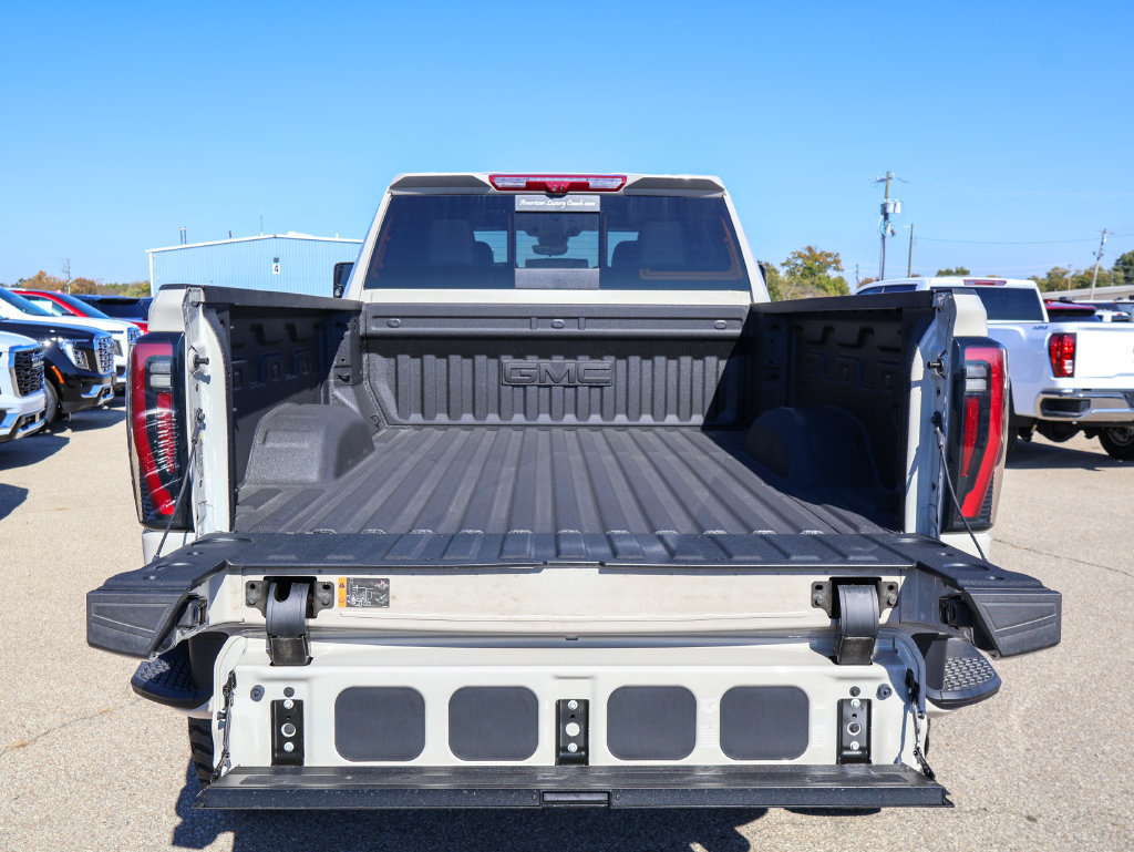 New 2026 GMC Sierra 2500 AT4 w/ Technology Package AWD/4WD image 5
