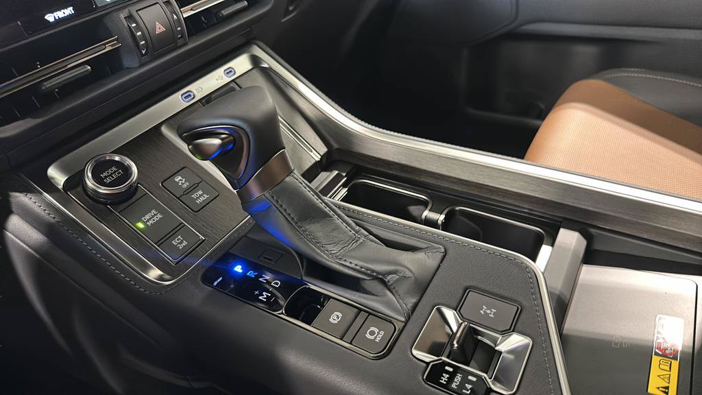 New 2026 Lexus GX 550 AWD/4WD image 25