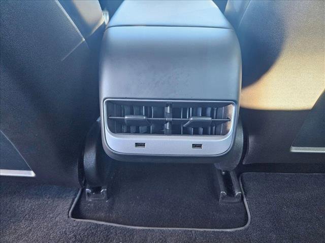 Used 2020 Tesla Model 3 Performance image 16