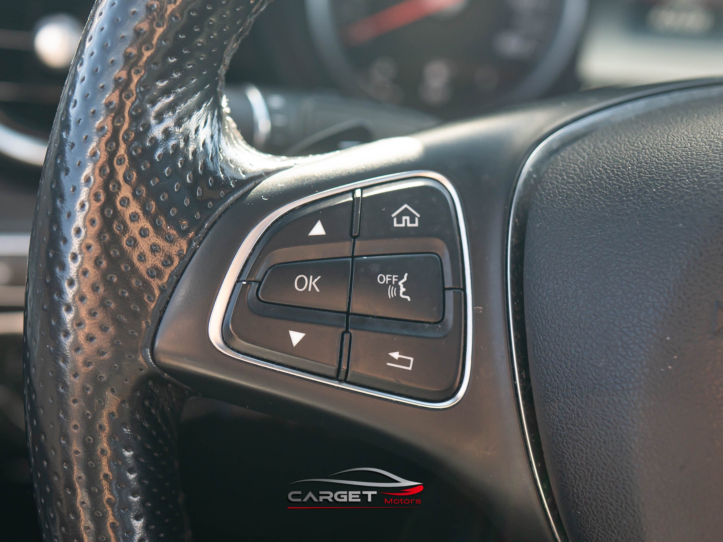 Used 2019 Mercedes-Benz GLC 300 4MATIC Coupe image 24