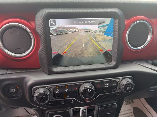 Used 2023 Jeep Gladiator Rubicon w/ LED Lighting Group image 14