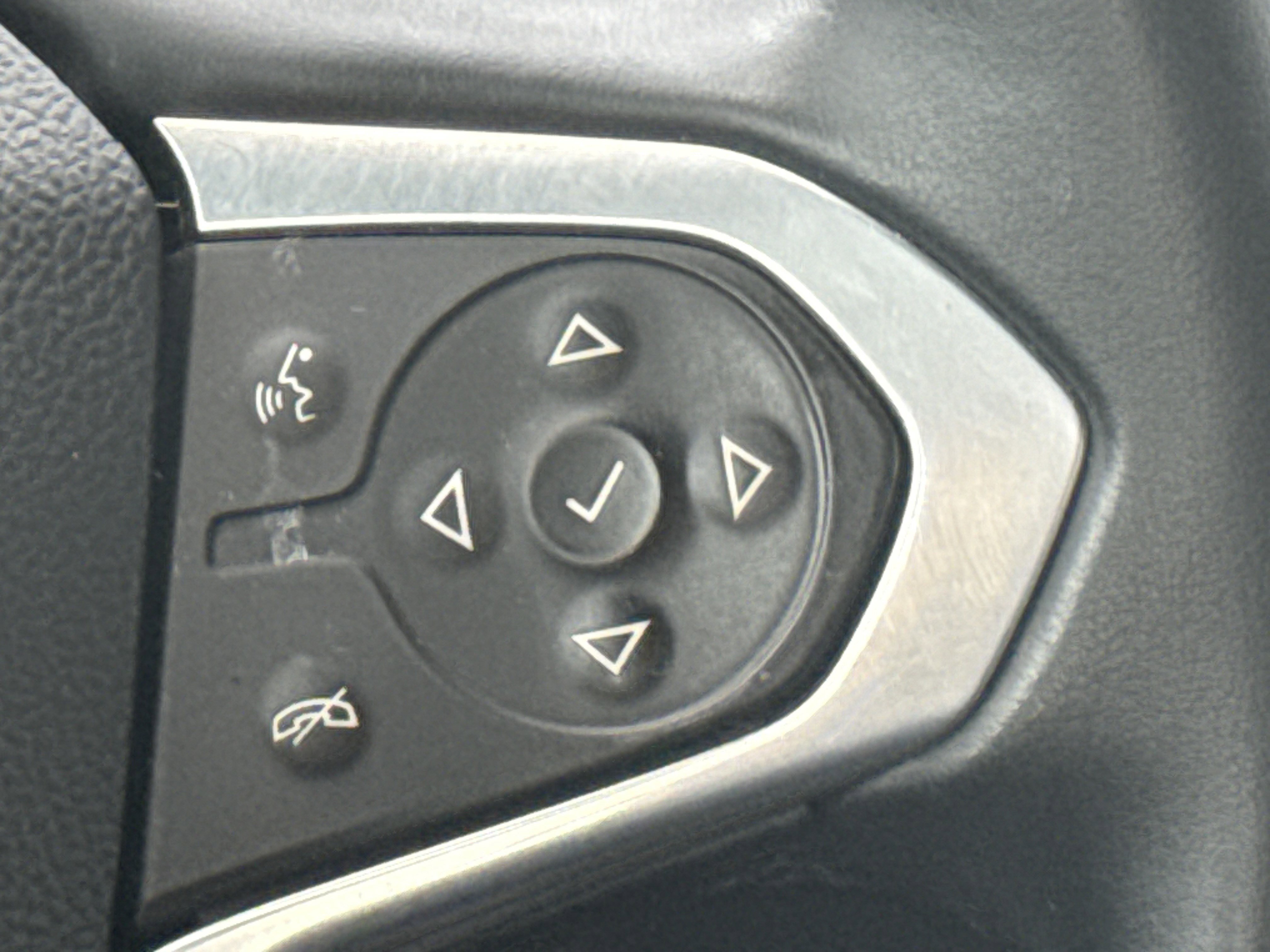 Certified 2024 Chevrolet Traverse LT image 20