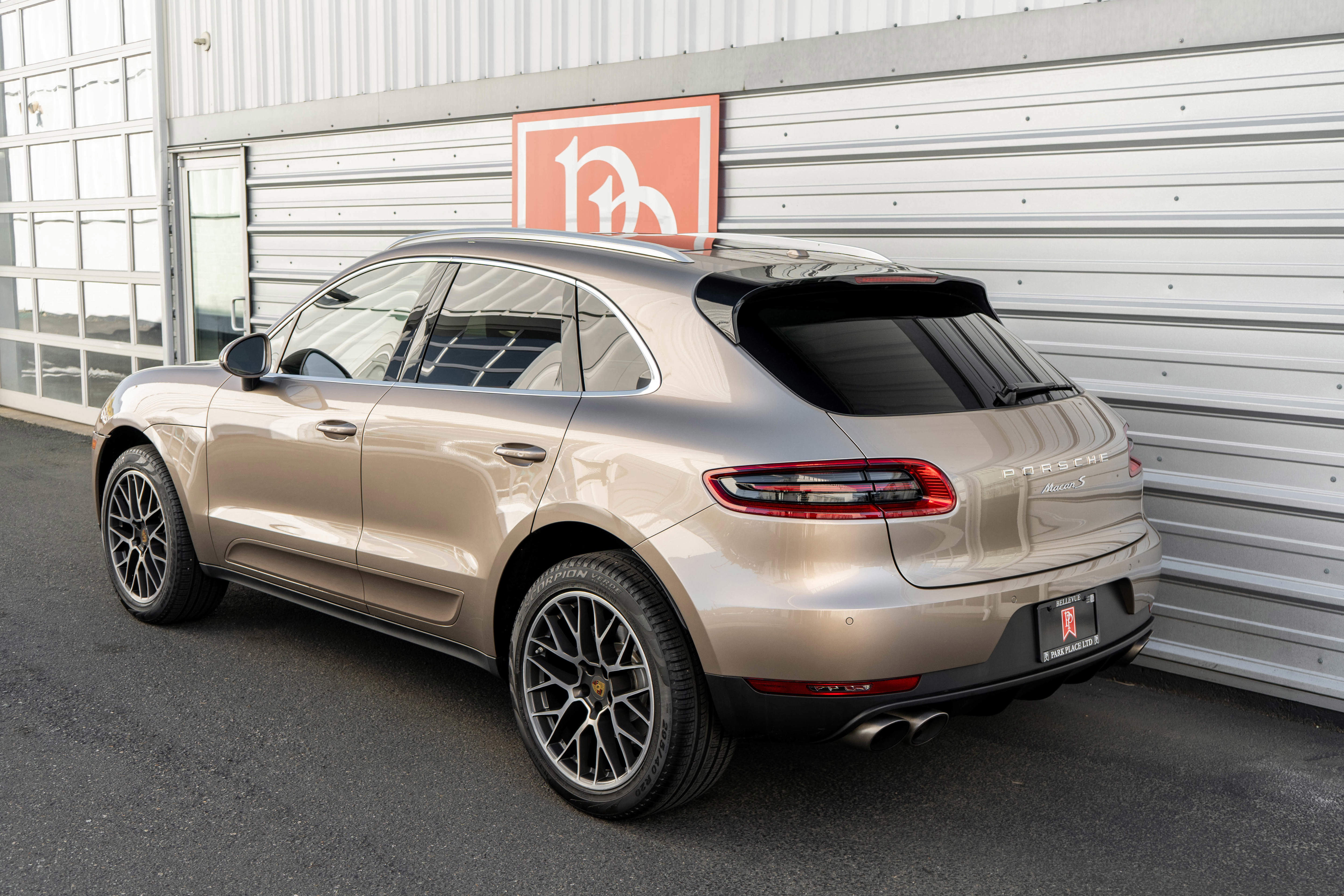 Used 2017 Porsche Macan S w/ Premium Package Plus AWD/4WD image 36